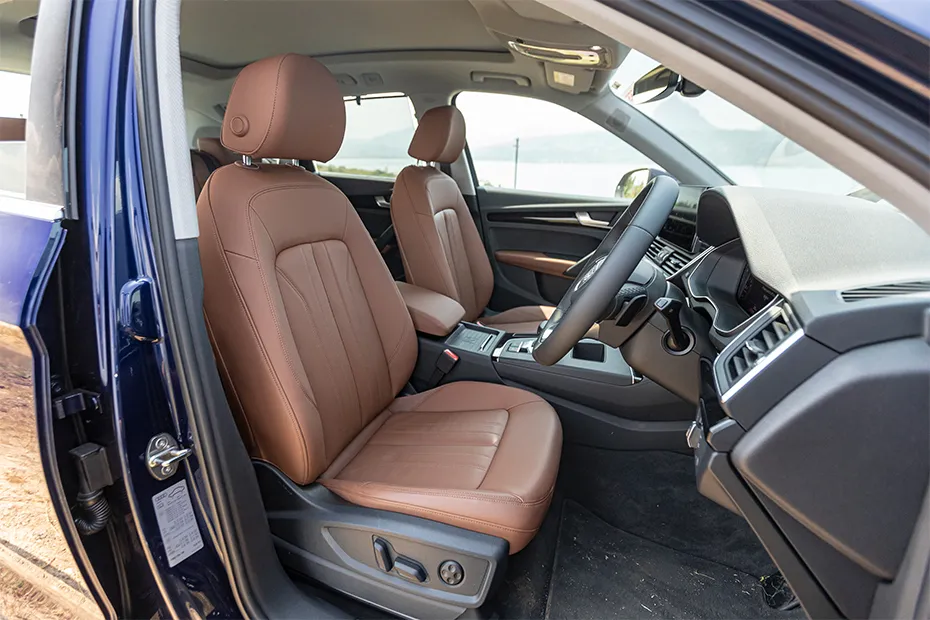 Audi Q5 Interior — Door View Of Driver Seat