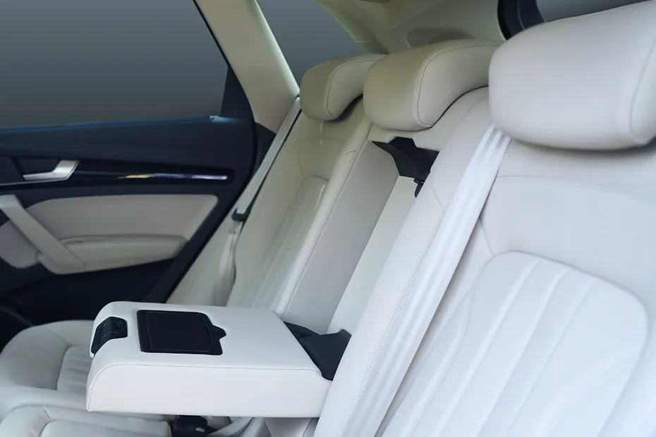 Audi Q5 Interior — Rear Seats