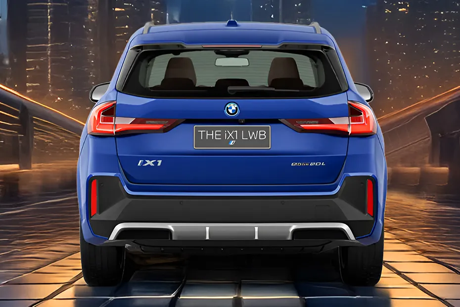 BMW iX1 exterior view 5