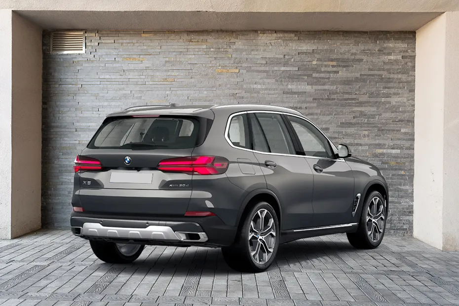 BMW X5 exterior view 6