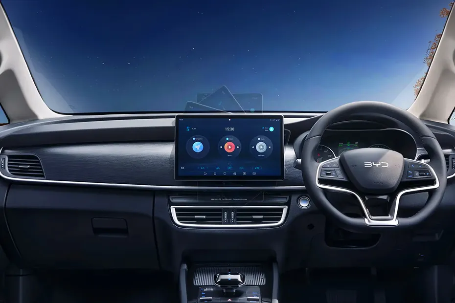 BYD eMAX 7 Interior — Dashboard
