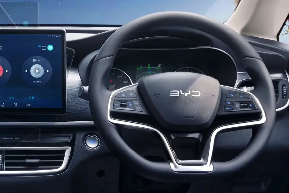 BYD eMAX 7 Interior — Steering Wheel