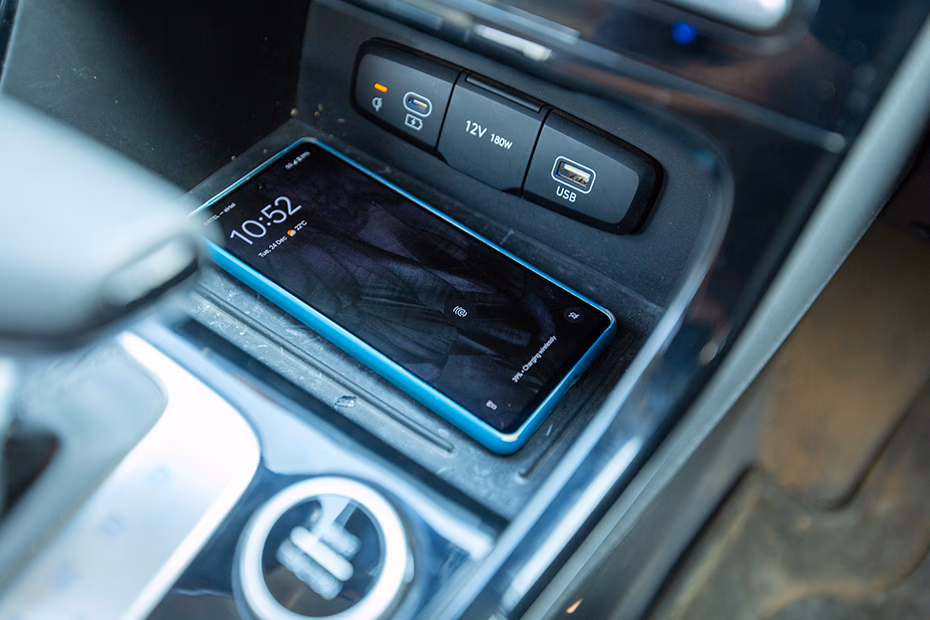 Hyundai Creta Wireless Smartphone Charger