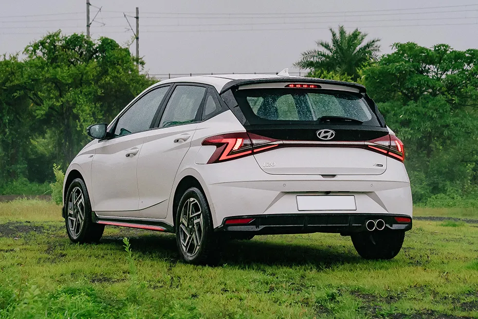Hyundai i20 N-Line exterior view 4