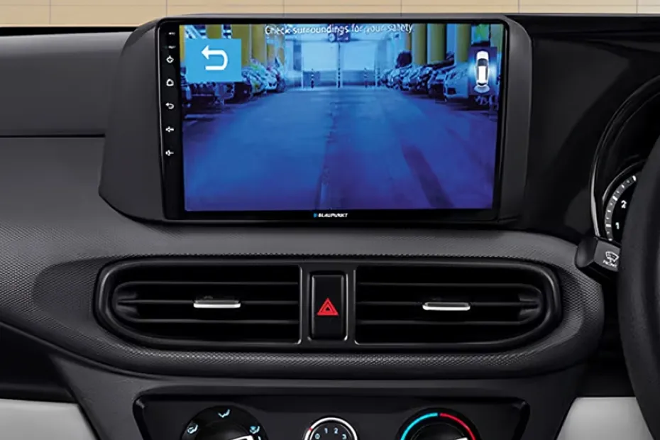 Hyundai Prime HB Interior — Parking Camera Display