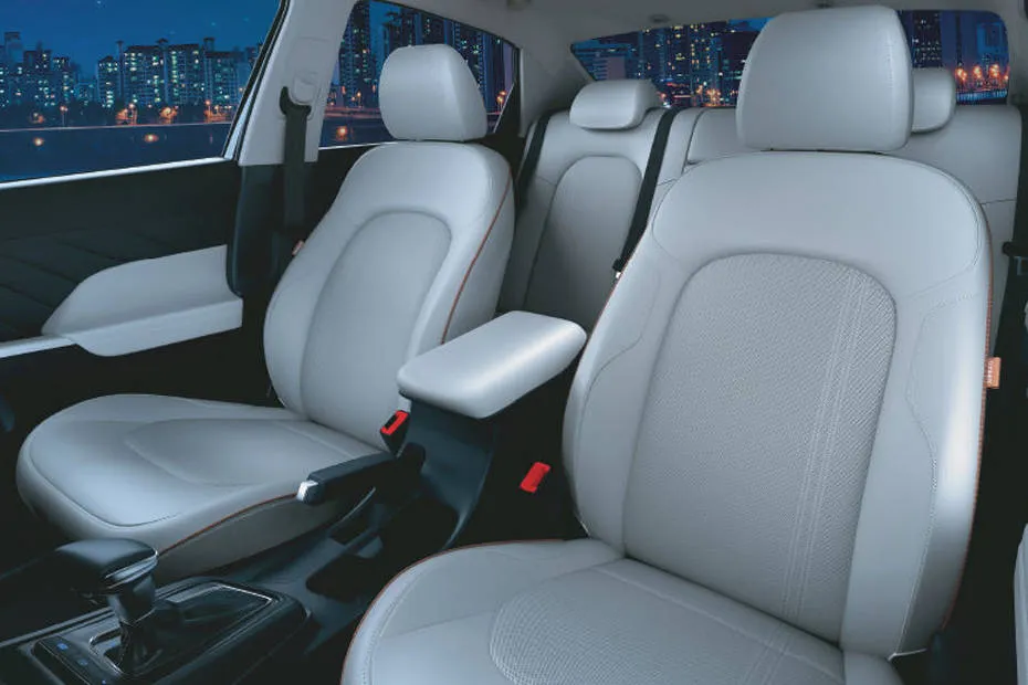 Hyundai Verna 2023-2026 Interior — Door View Of Driver Seat