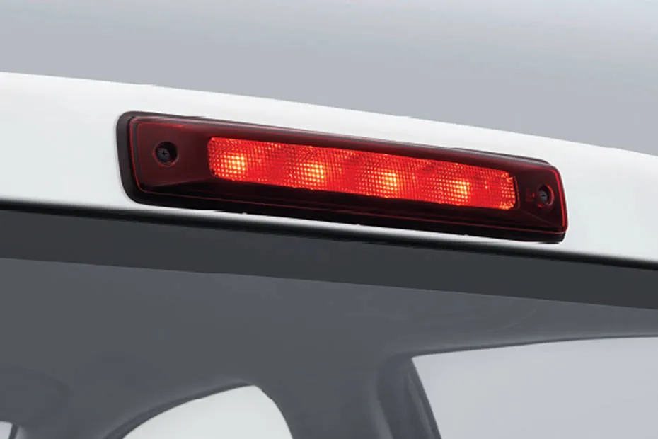 Isuzu S-CAB exterior view 3