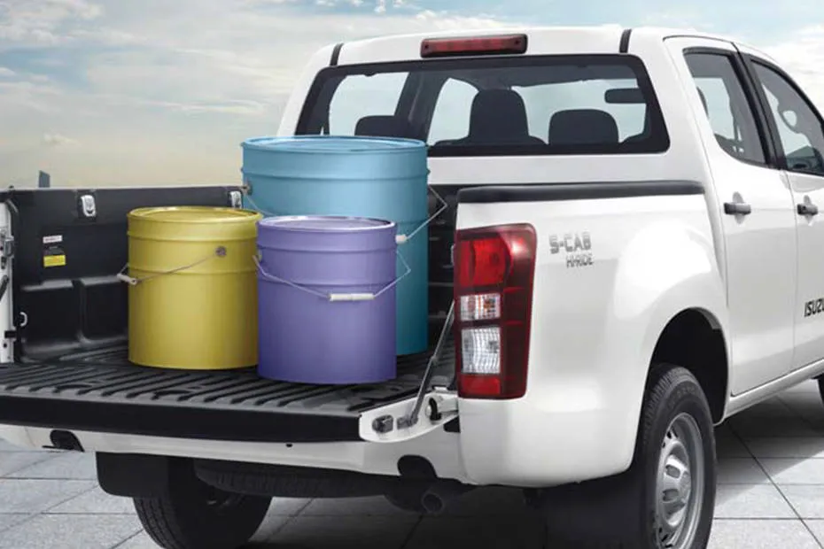 Isuzu S-CAB exterior view 6
