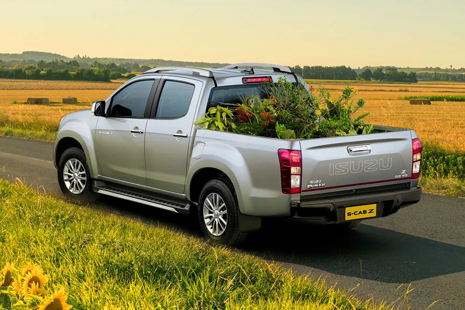 Isuzu S-CAB Z