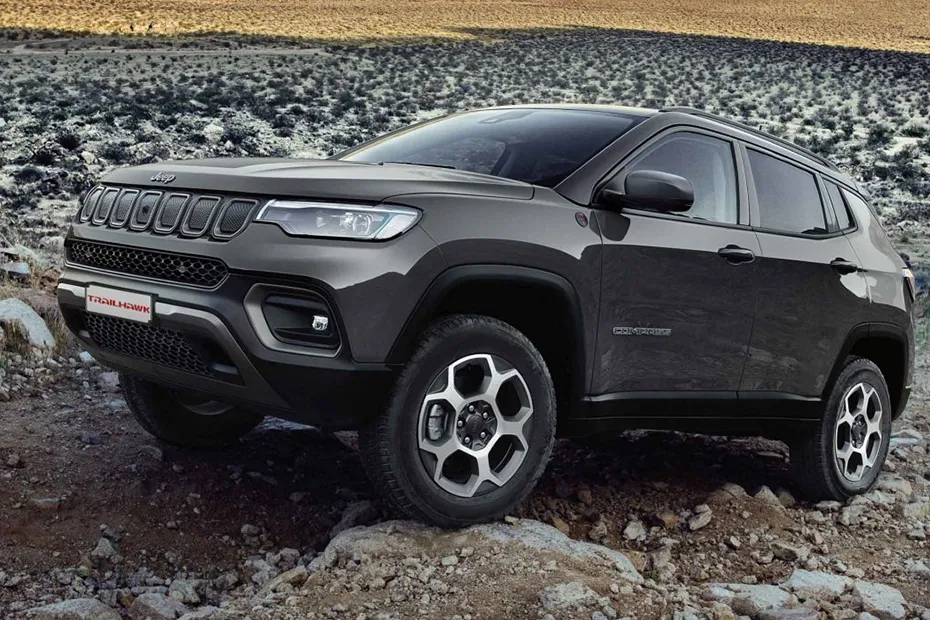 Jeep Compass Trailhawk exterior view 5