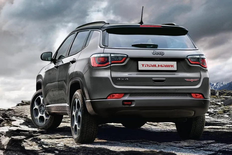 Jeep Compass Trailhawk exterior view 2