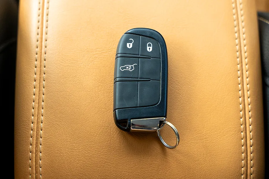 Jeep Meridian Interior — Key