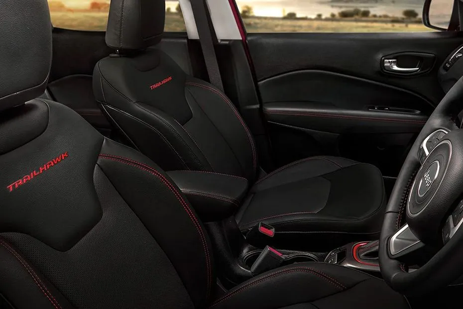 Jeep Trailhawk 2019-2021 Interior — Door View Of Driver Seat