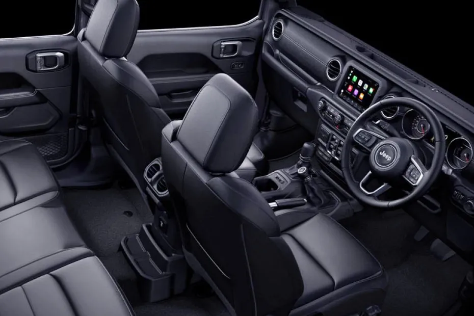 Jeep Wrangler 2023-2024 Interior — Door View Of Driver Seat