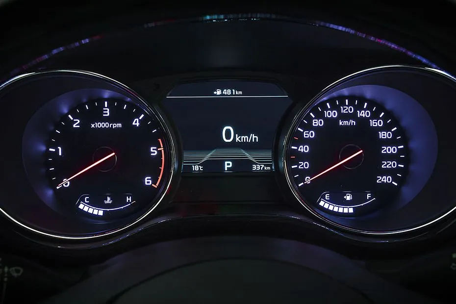 Kia Carnival 2020-2023 Interior — Instrument Cluster