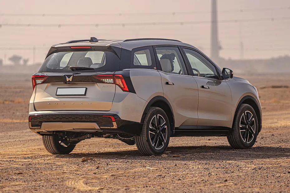 Mahindra XUV 7XO
