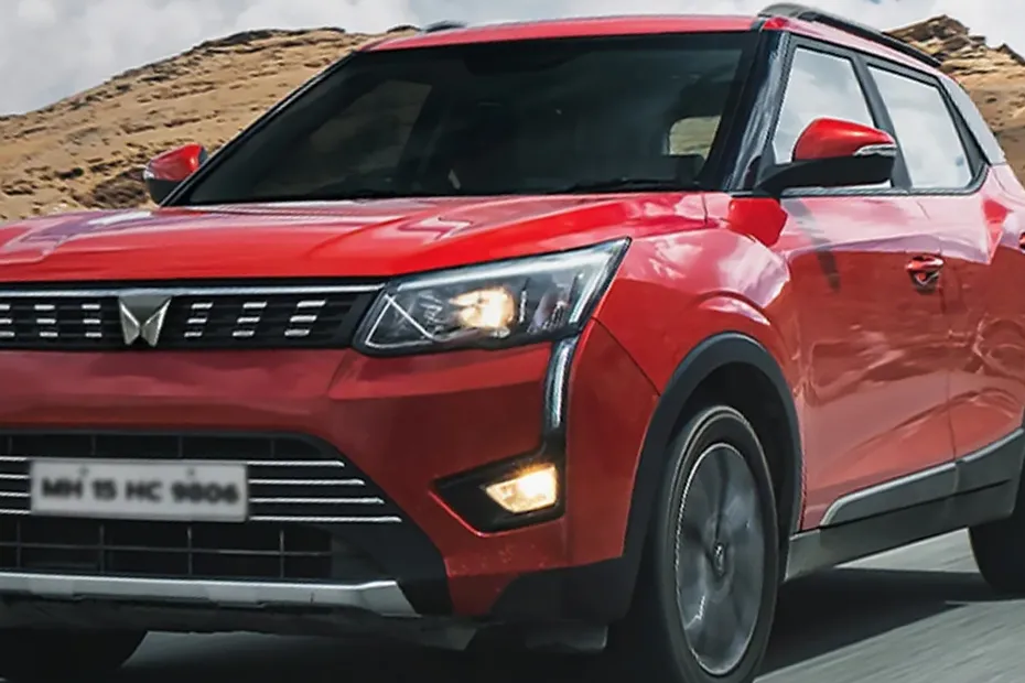 Mahindra XUV300 — Headlight