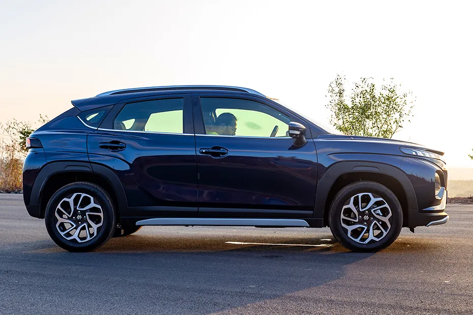 Maruti Suzuki Fronx — Front Right View