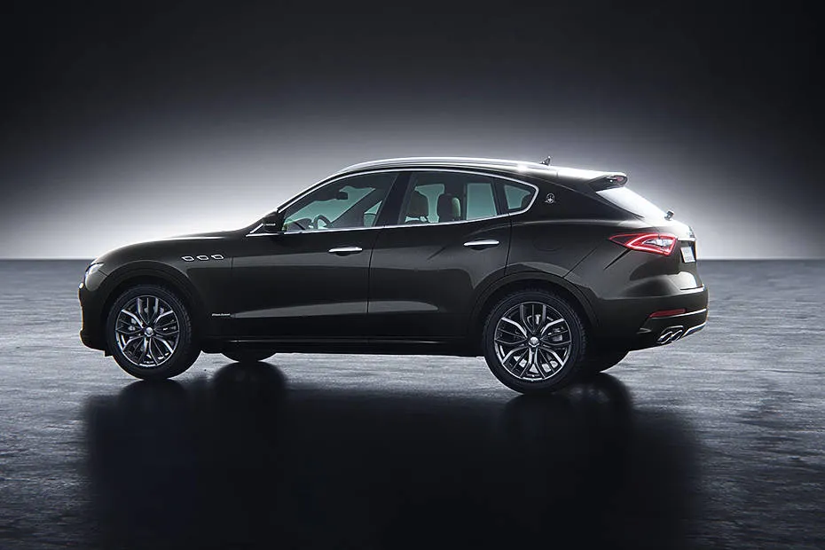 Maserati Levante exterior view 6