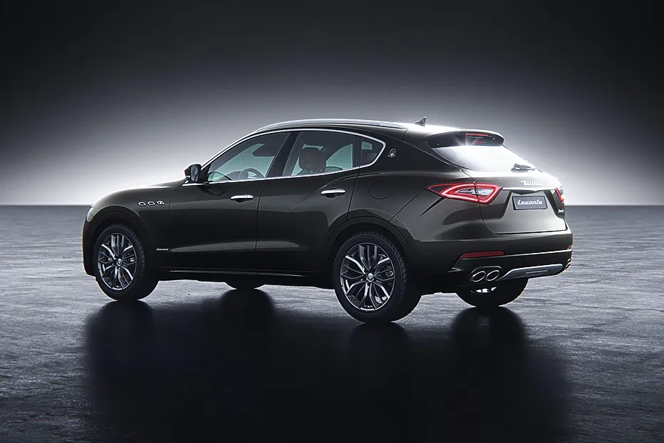 Maserati Levante exterior view 4