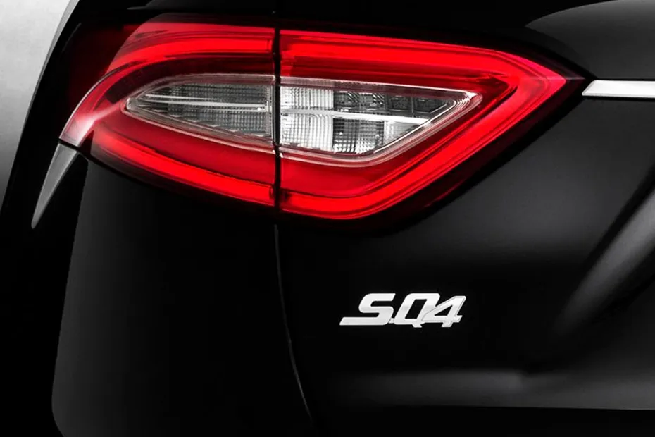 Maserati Levante — Taillight
