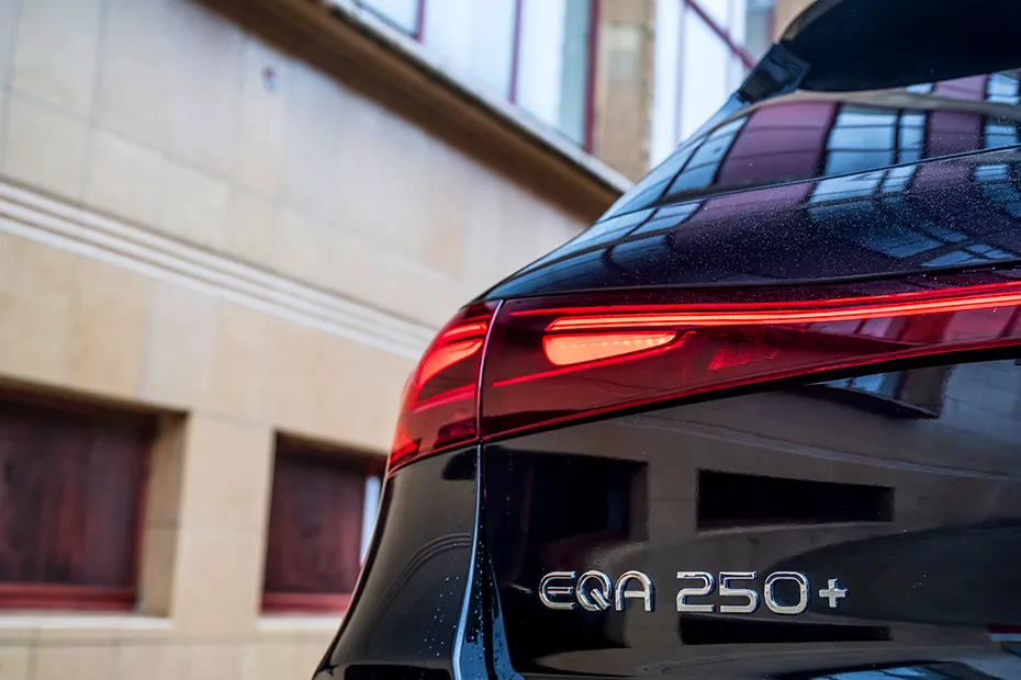 Mercedes-Benz EQA — Taillight