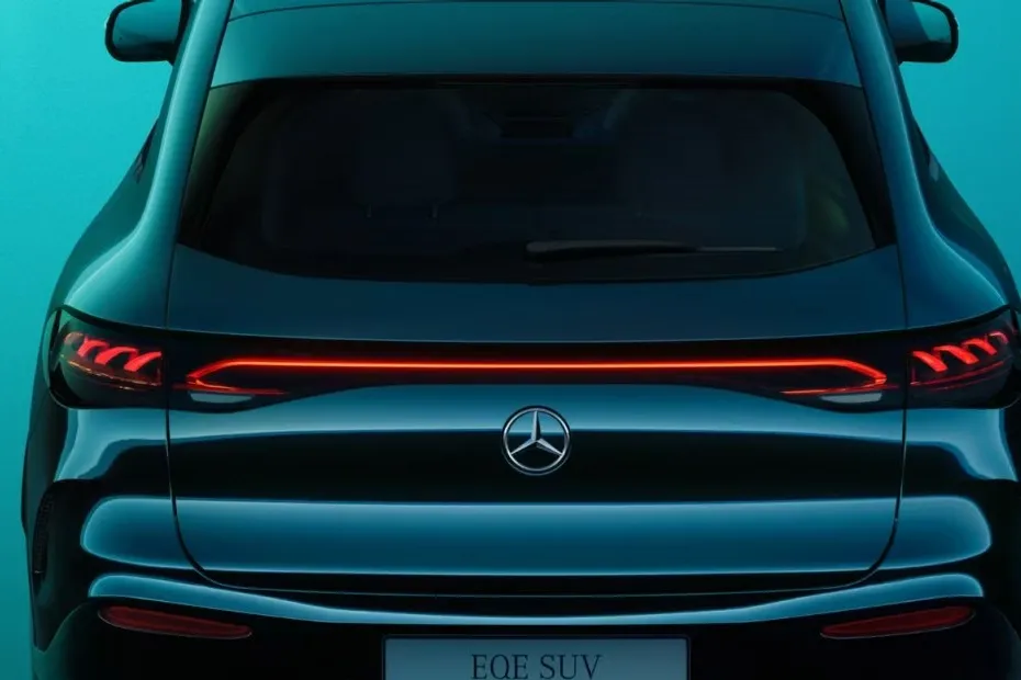 Mercedes-Benz EQE SUV exterior view 5