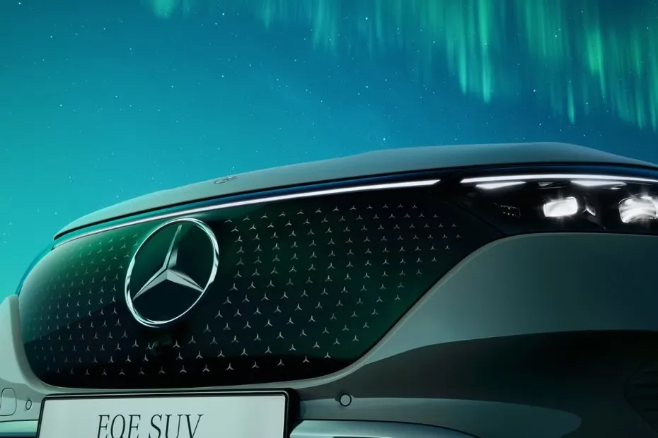 Mercedes-Benz EQE SUV exterior view 6