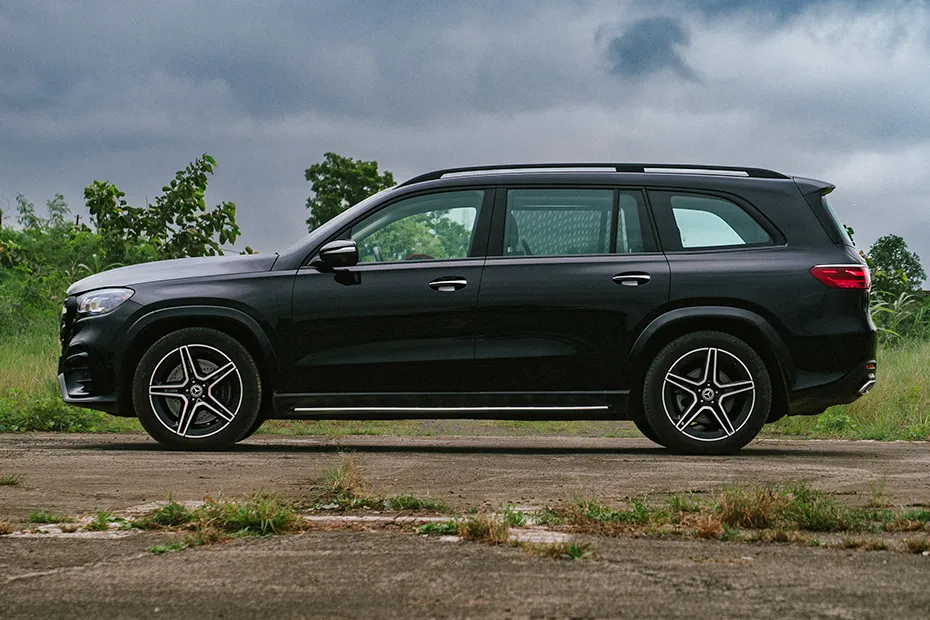 Mercedes-Benz GLS exterior view 3