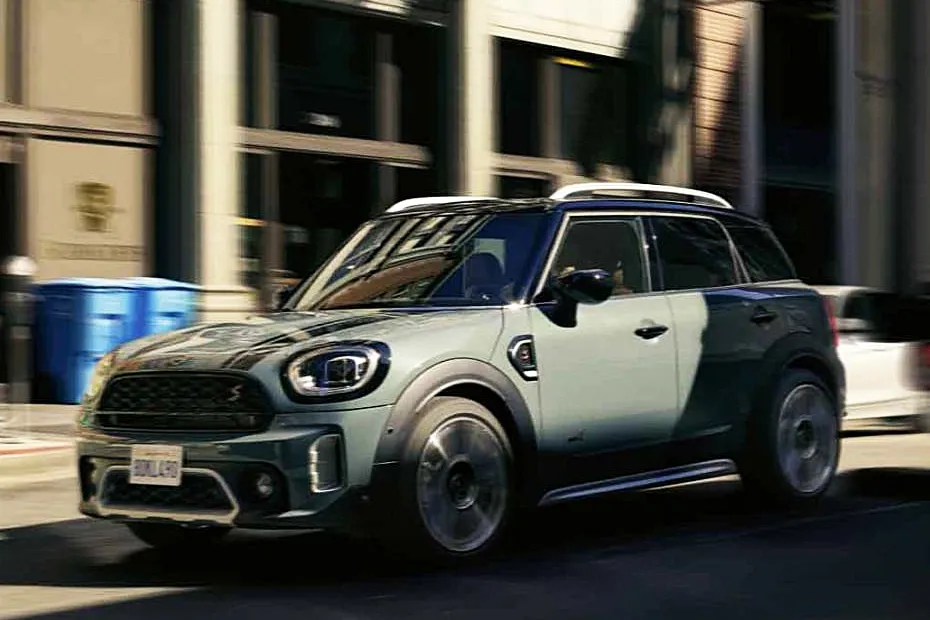 Mini Cooper Countryman 2021-2025 exterior view 6
