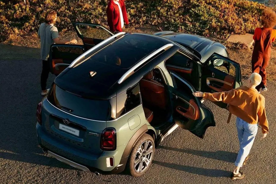 Mini Cooper Countryman 2021-2025 exterior view 5