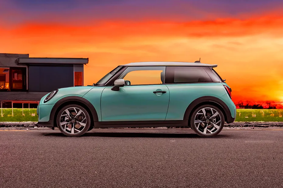 Mini Cooper S exterior view 3