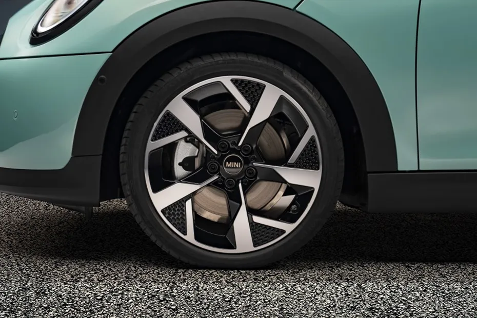 Mini Cooper S exterior view 6