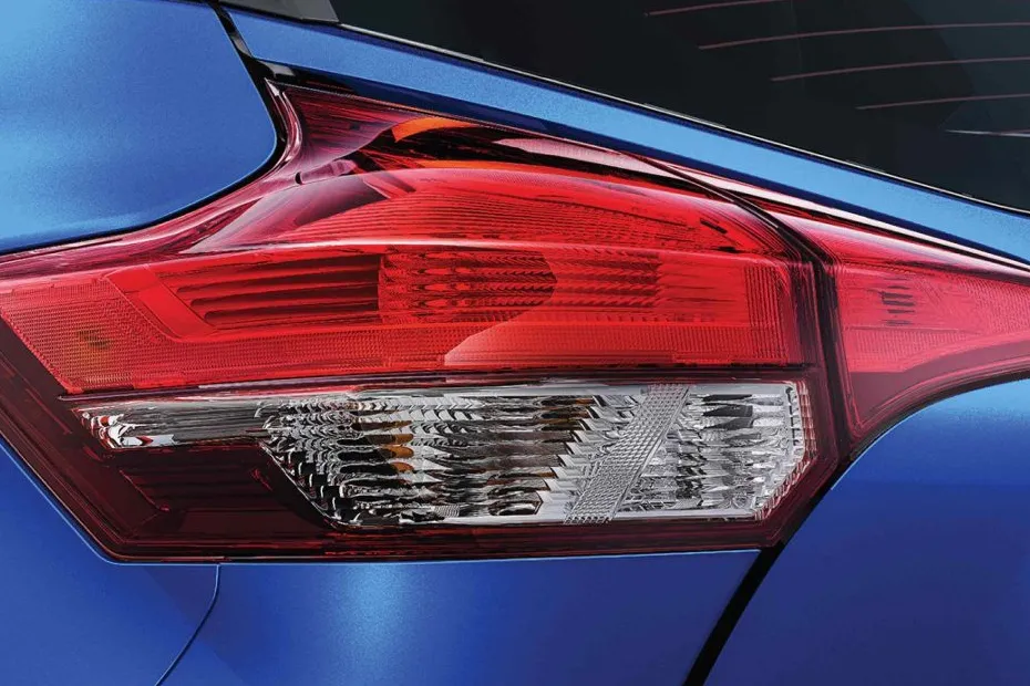 Nissan Kicks — Taillight