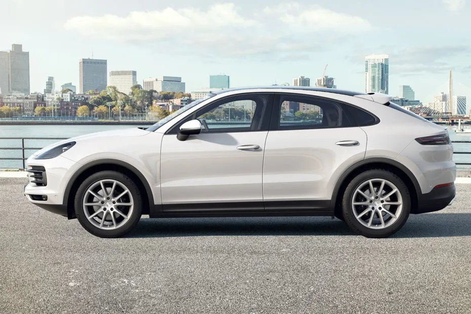 Porsche Cayenne Coupe 2019-2023 exterior view 2