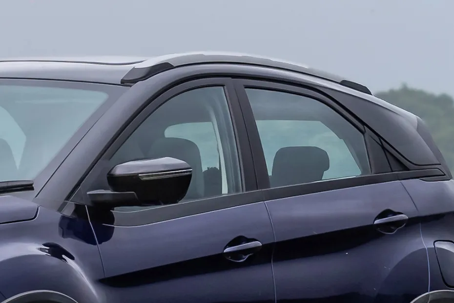 Tata Nexon — Window Line