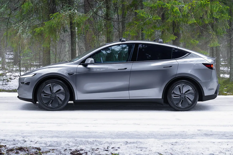 Tesla Model Y exterior view 2