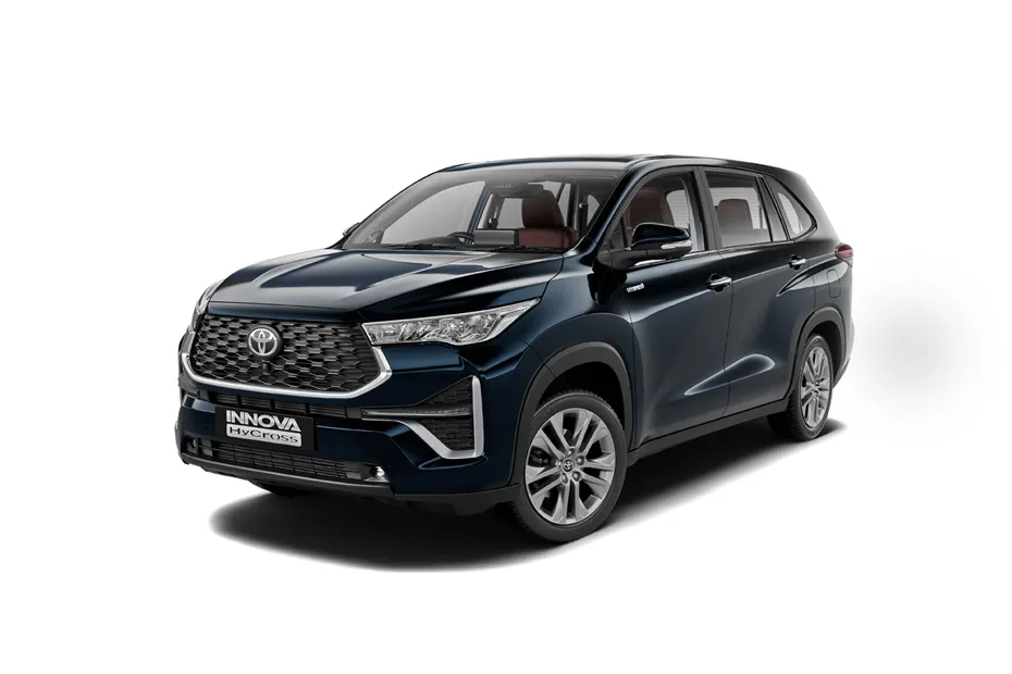 Toyota Innova Hycross — 221