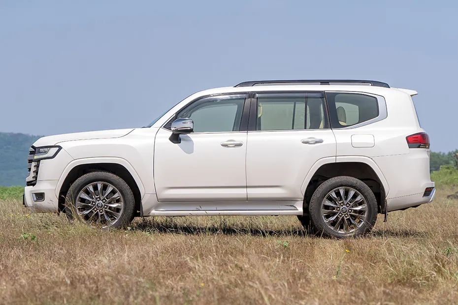 Toyota Land Cruiser 300
