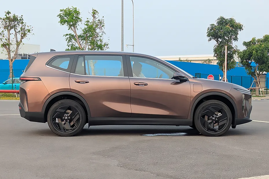 VinFast VF MPV 7