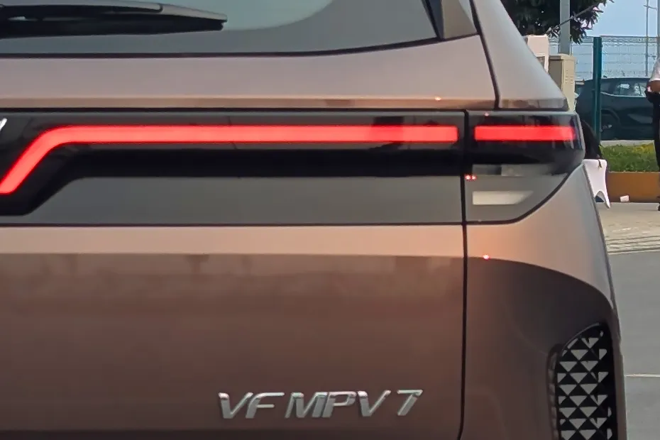 VinFast VF MPV 7 — Taillight