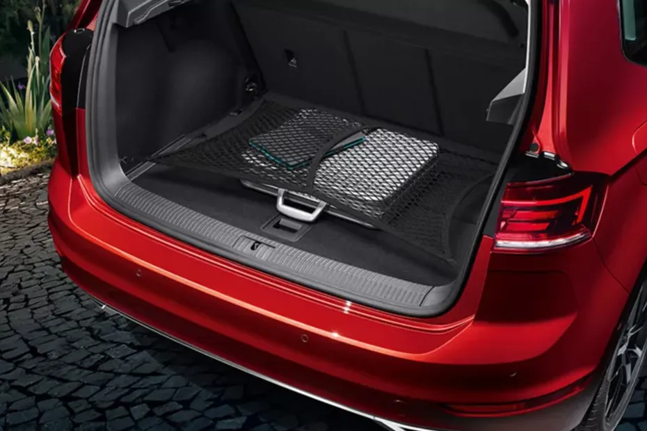 Volkswagen T-Roc — Open Trunk