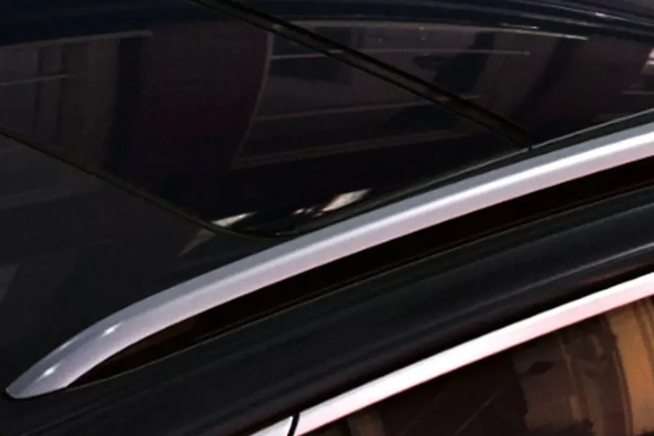 Volkswagen T-Roc Interior — Roof Rails