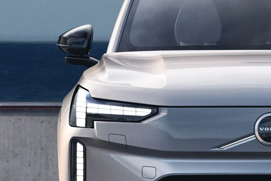 Volvo EX90 — Headlight